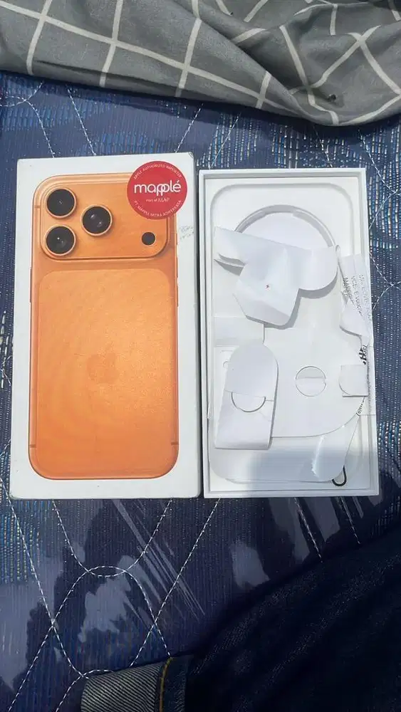IPHONE 17 PRO 256GB COSMIC ORANGE
