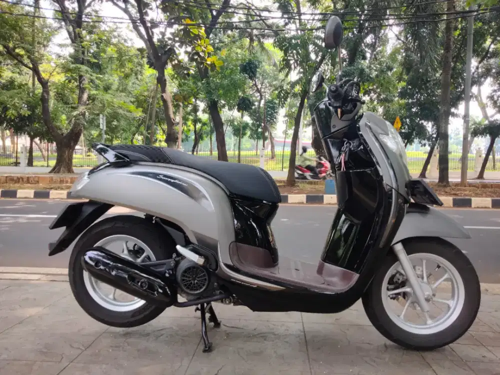 DIJUAL CASH HONDA SCOOPY STYLISH DONAT THN 2018 PJK IDUP SIAP PAKAI