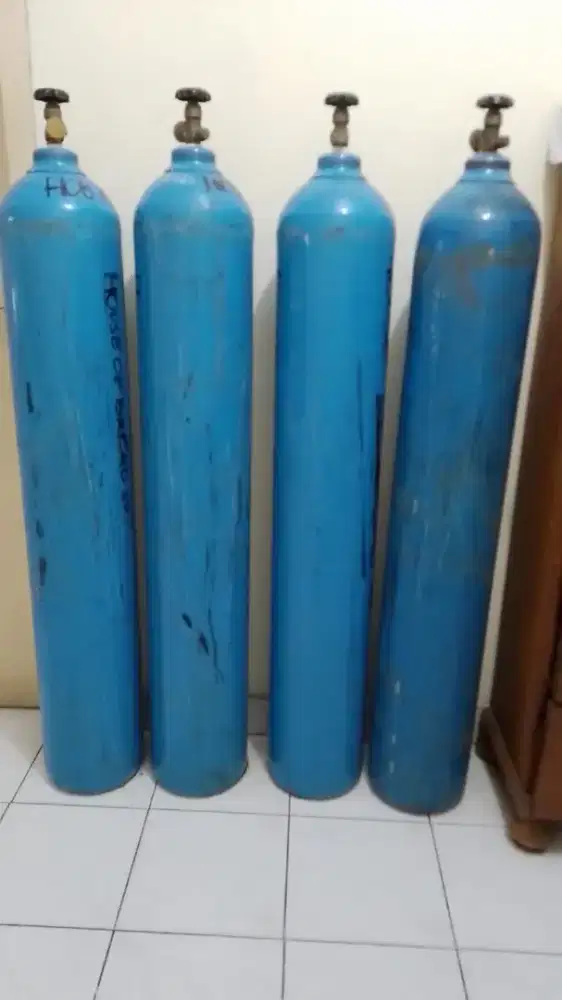 Tabung oksigen medis