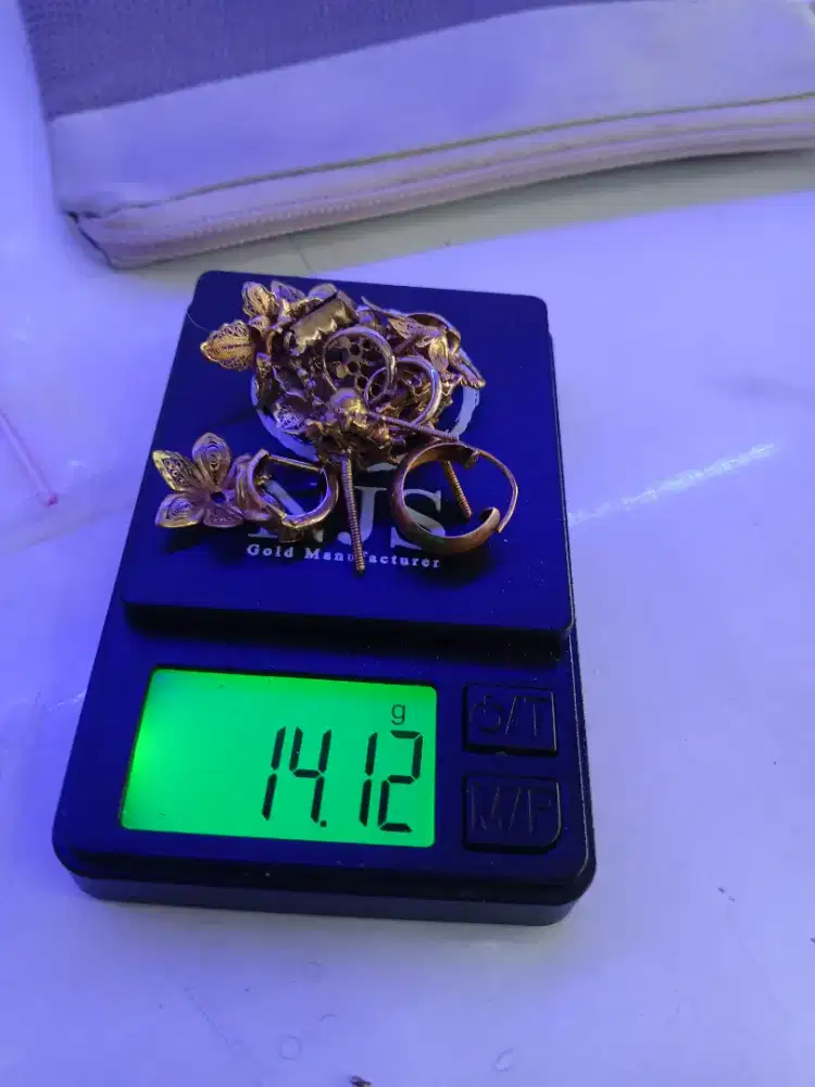 menerima emas dengan kondisi apa pun?emas hilang surat kalung putus