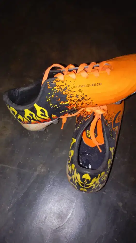 Jual cepat sepatu bola specs