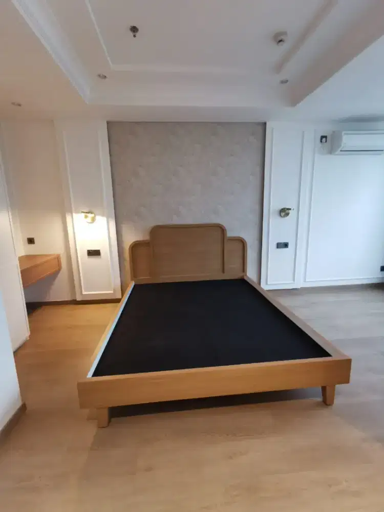 Tempat tidur dan dipan