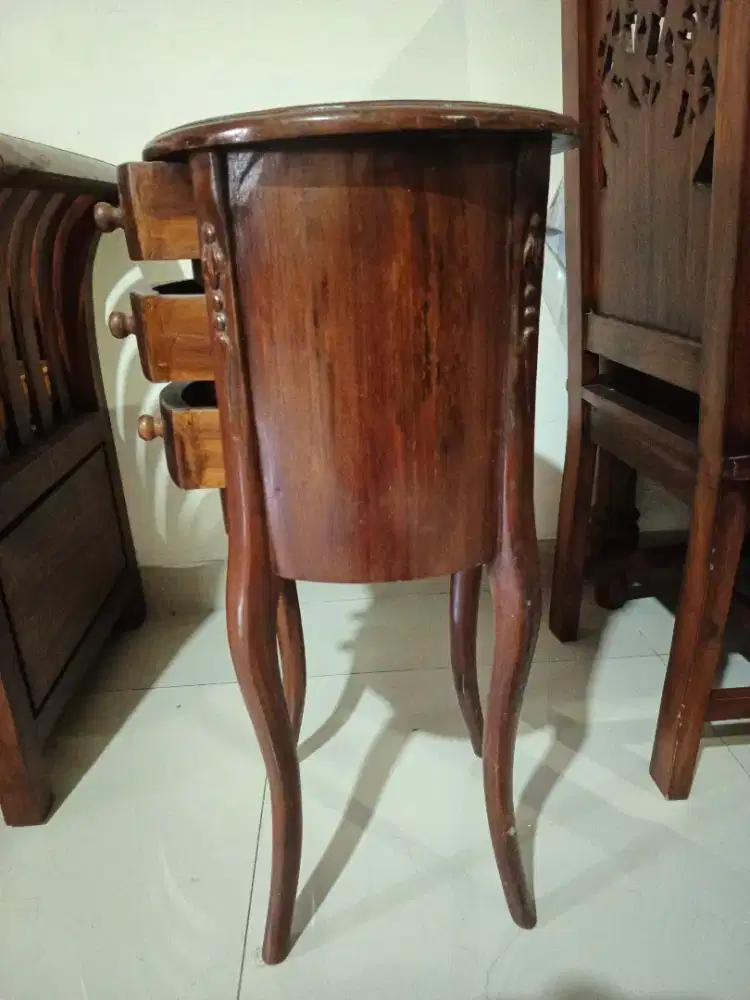 Meja rias 3 laci gak kapelae