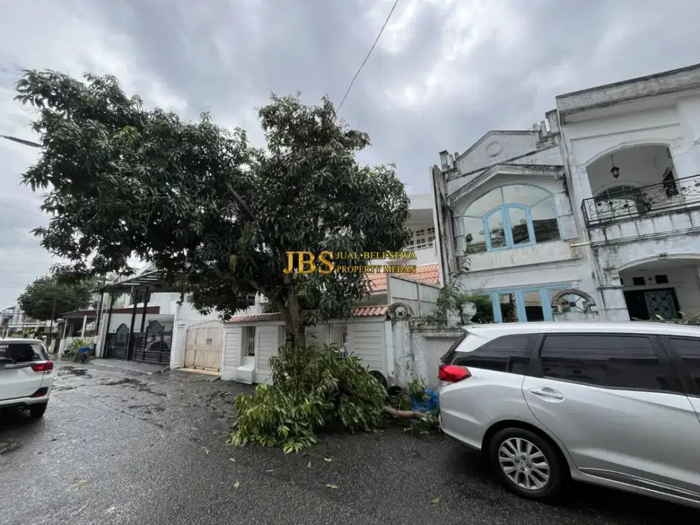 Dijual Rumah 2,5 Tingkat di Komplek Taman Polonia 3 - Medan