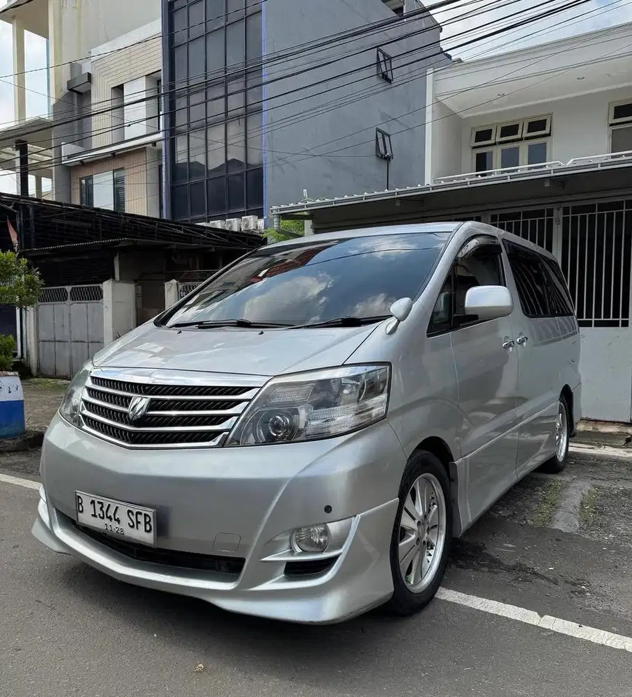 TOYOTA ALPHARD A/T 2.4