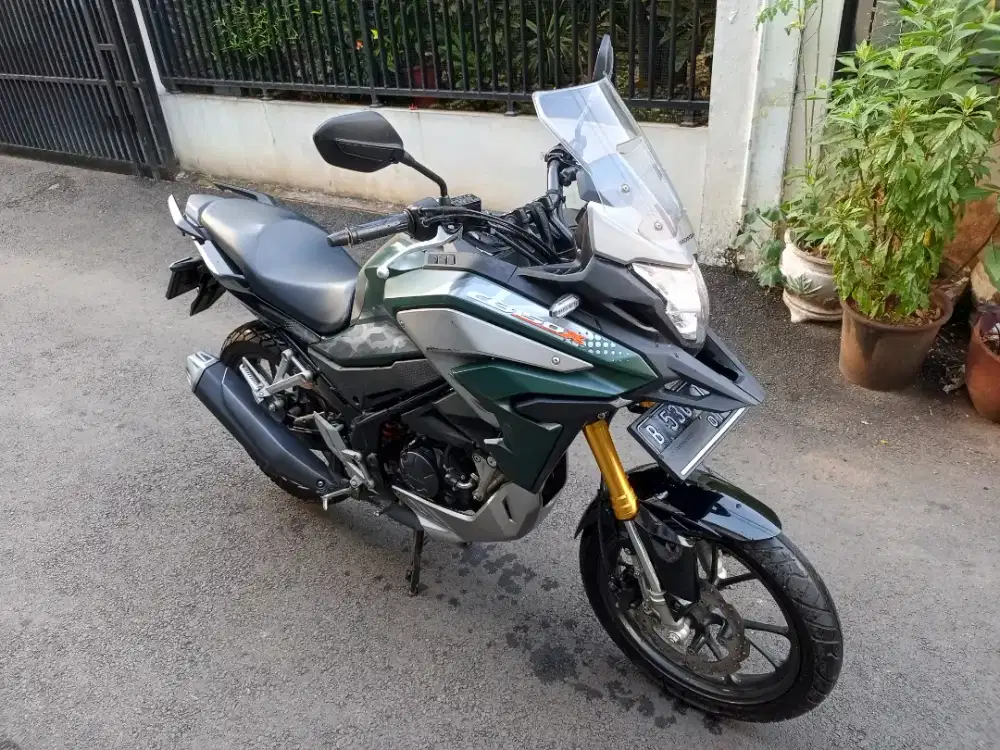 Honda CB 150X Tahun 2022 Hijau Silver Pajak Hidup KM RENDAH Mulus Nego