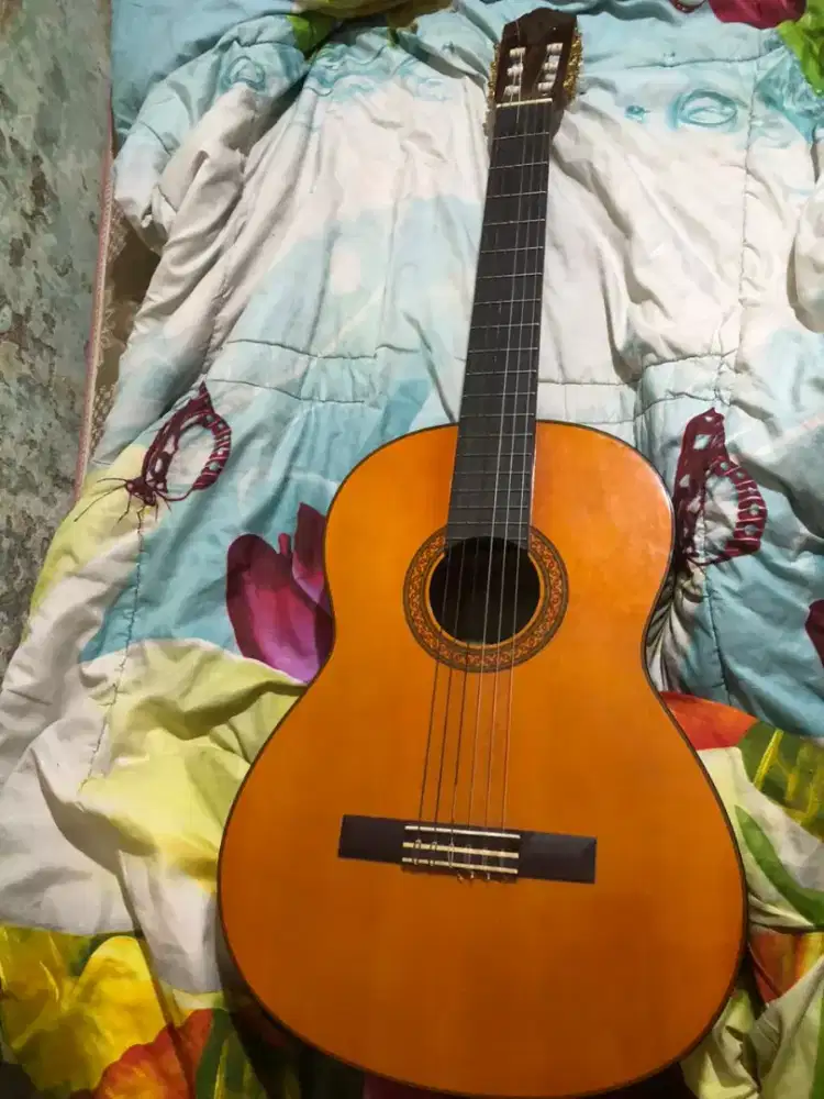 Gitar Yamaha C70 klasik Tali Nylon