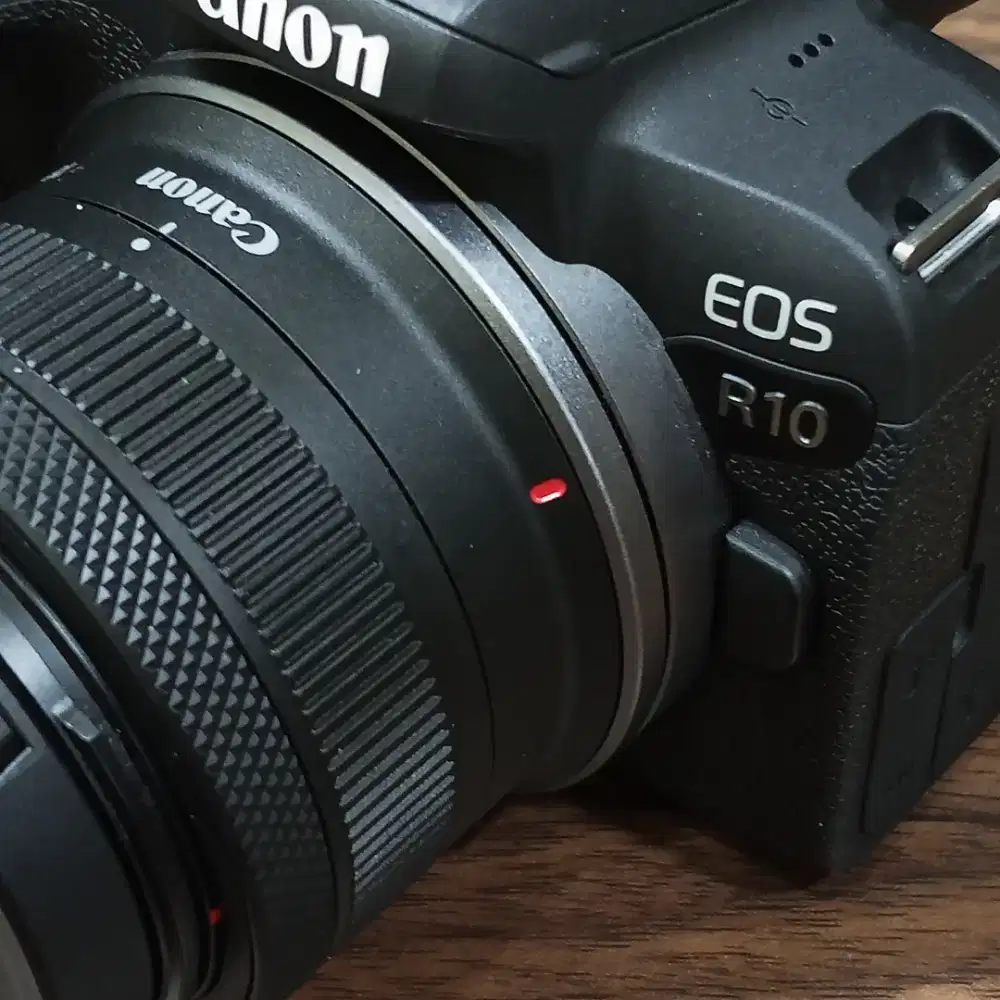 KAMERA MIRORRLESS CANON R10 KIT LENS FULLSET BOX LIKENEW