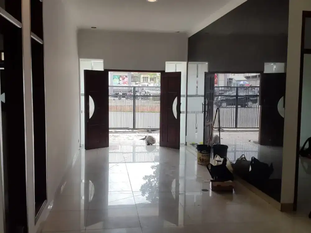 Rumah 2 Lantai di Mainroad Jalan Terusan Jakarta Antapani