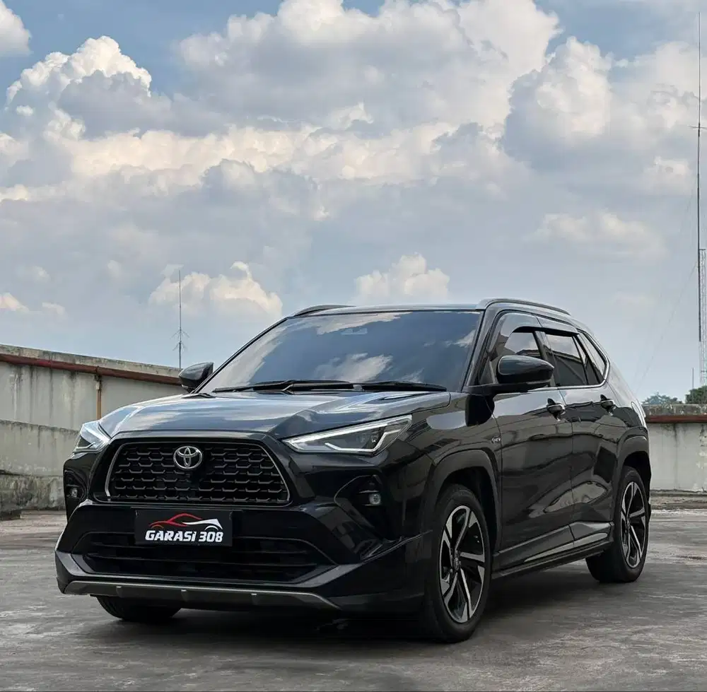 Toyota Yaris Cross 1.5 S GR Hybrid TSS CVT 2023 pakai 2024 Hitam