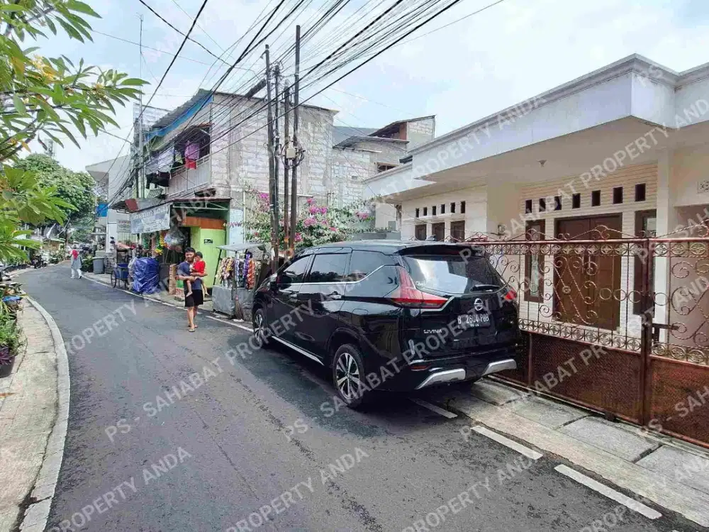 RUMAH MENTENG DEKAT STASIUN LRT MATRAMAN