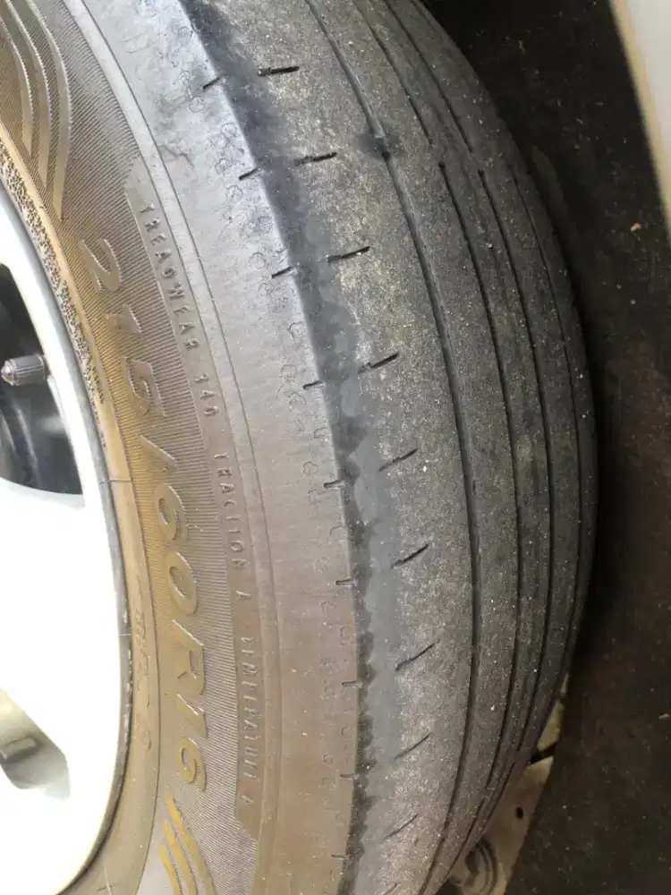 2Ban GoodYear 215 60 16 NIK2923 60%