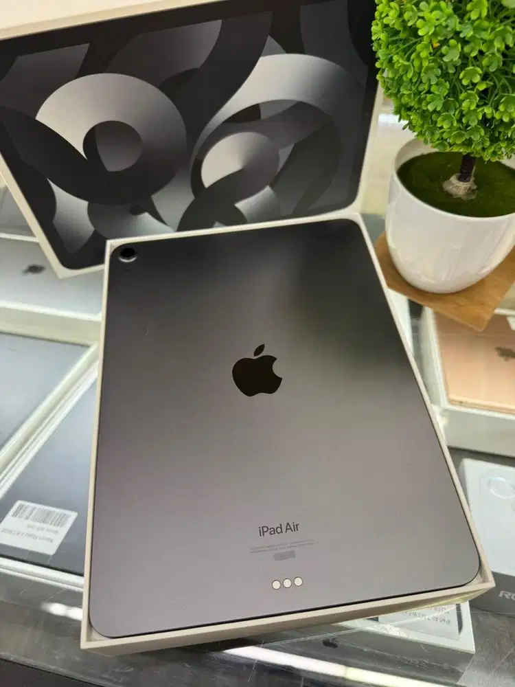 Apple iPad Air 5 M1 11inch 64GB Ex iBox Lengkap