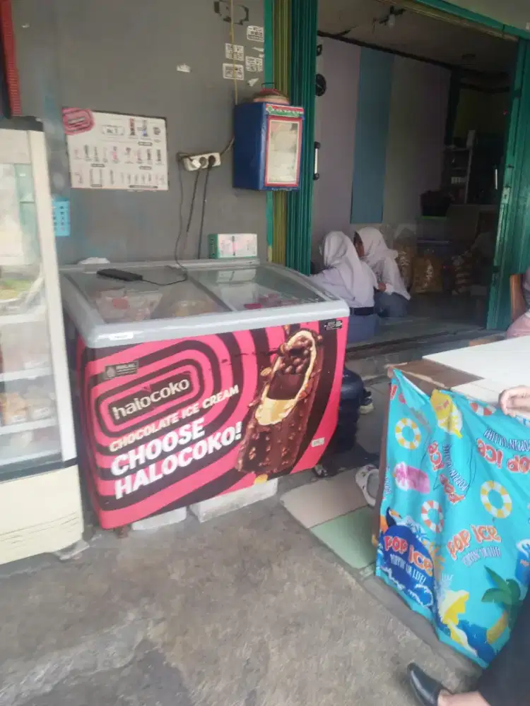 di cari karyawan warung seblak dan teh solo