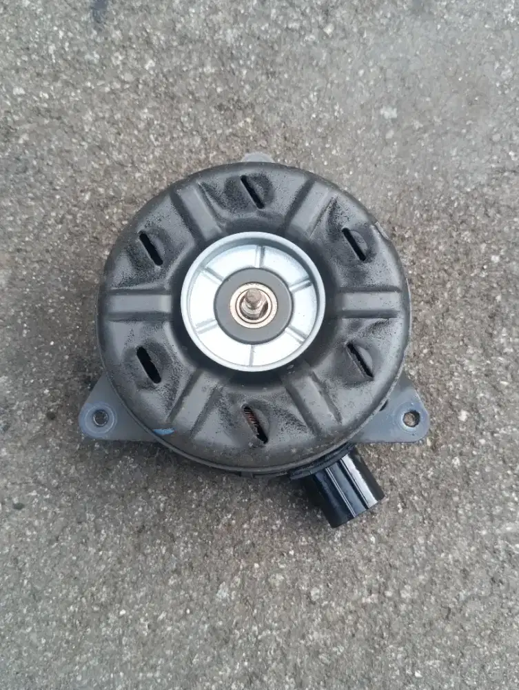Motor fan avanza bekas