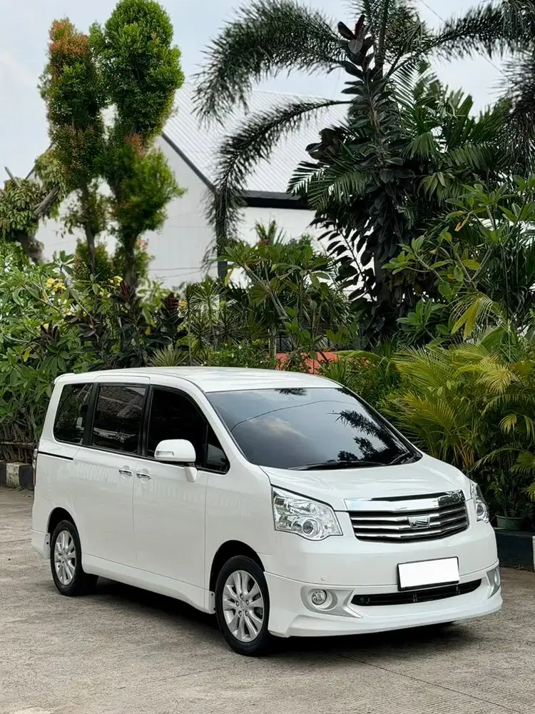 {Harga Cash} Toyota Nav1 V Limited 2.0 A/T 2016 (LOW KM)