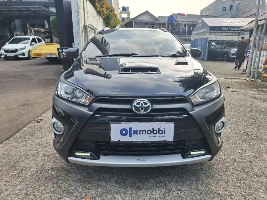 DP MURAH Toyota Yaris 1.5 TRD Sportivo Heykers AT 2017 Hitam CAGDD