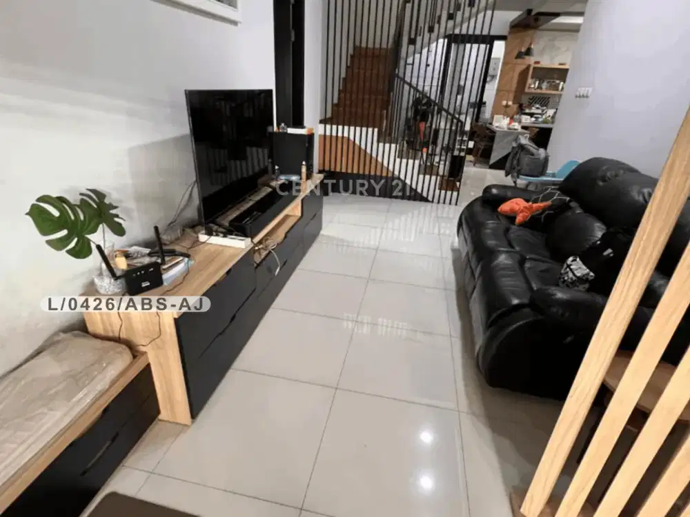 Rumah 2 Lantai Furnished Strategis Di Taman Holis Indah Bandung