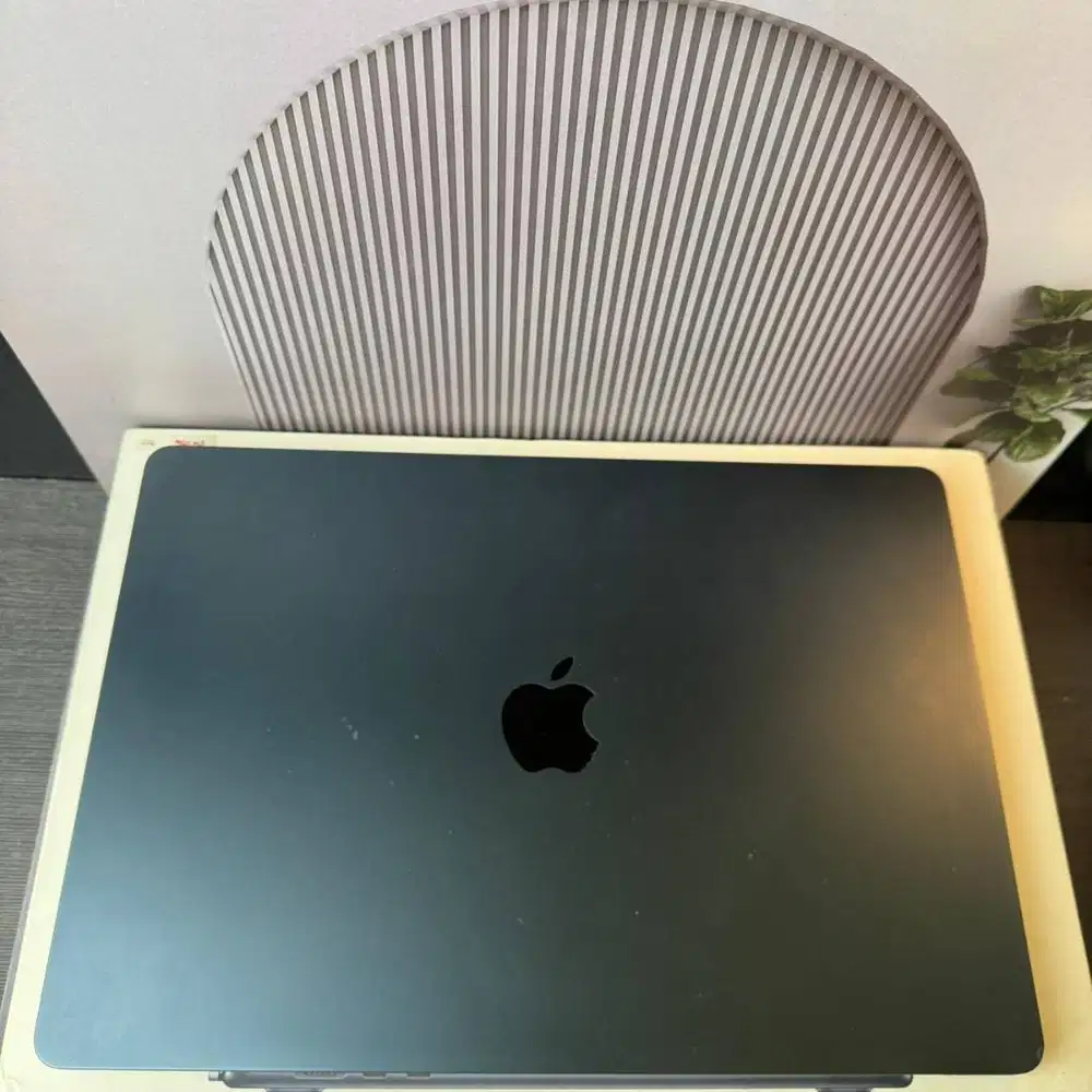 Macbook Air 15 inch (M2) 8/256gb Original
