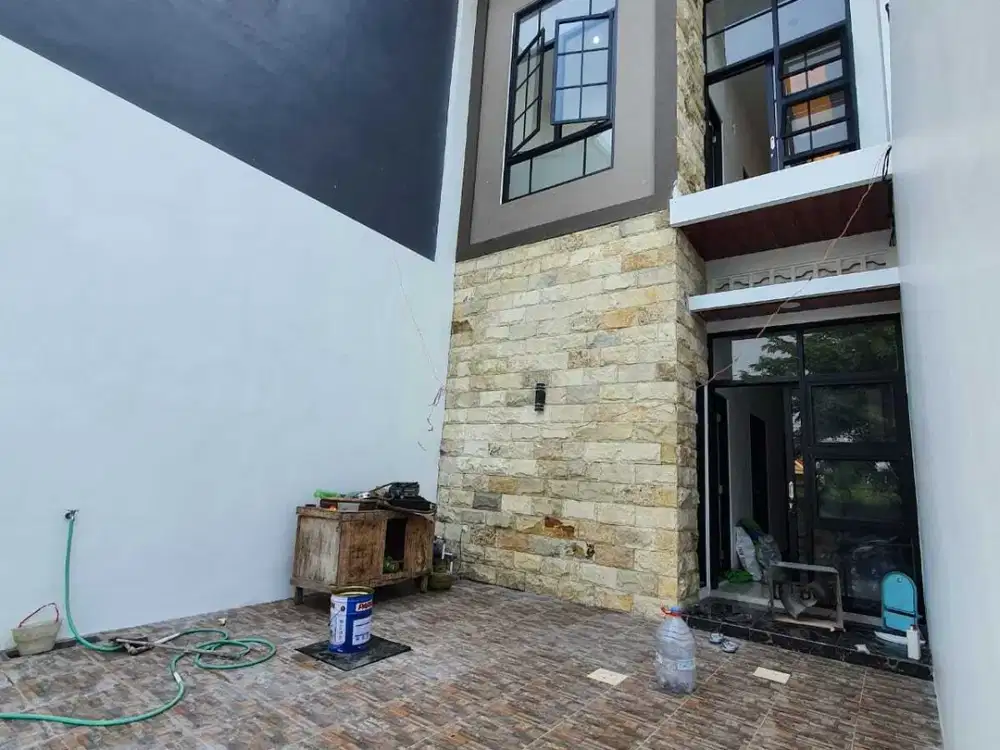 SANGAT STRATEGIS DI PUSAT KOTA SURABAYA DAN KE GALAXY MALL DEKAT.