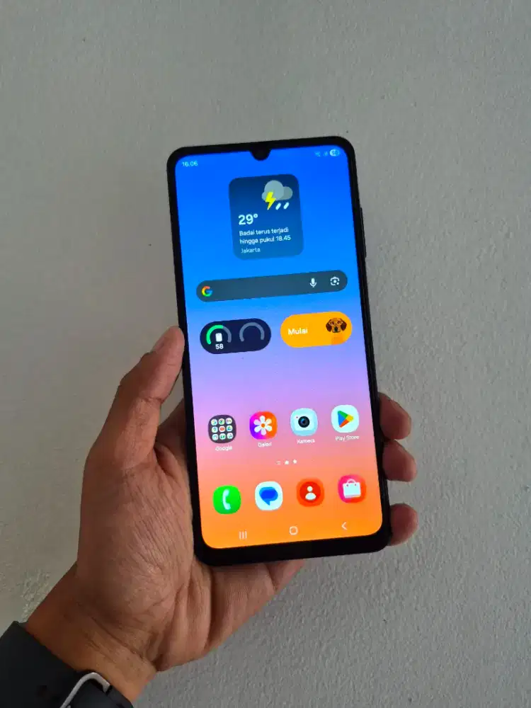 Samsung Galaxy A06 | 6/128 Black (SEIN)