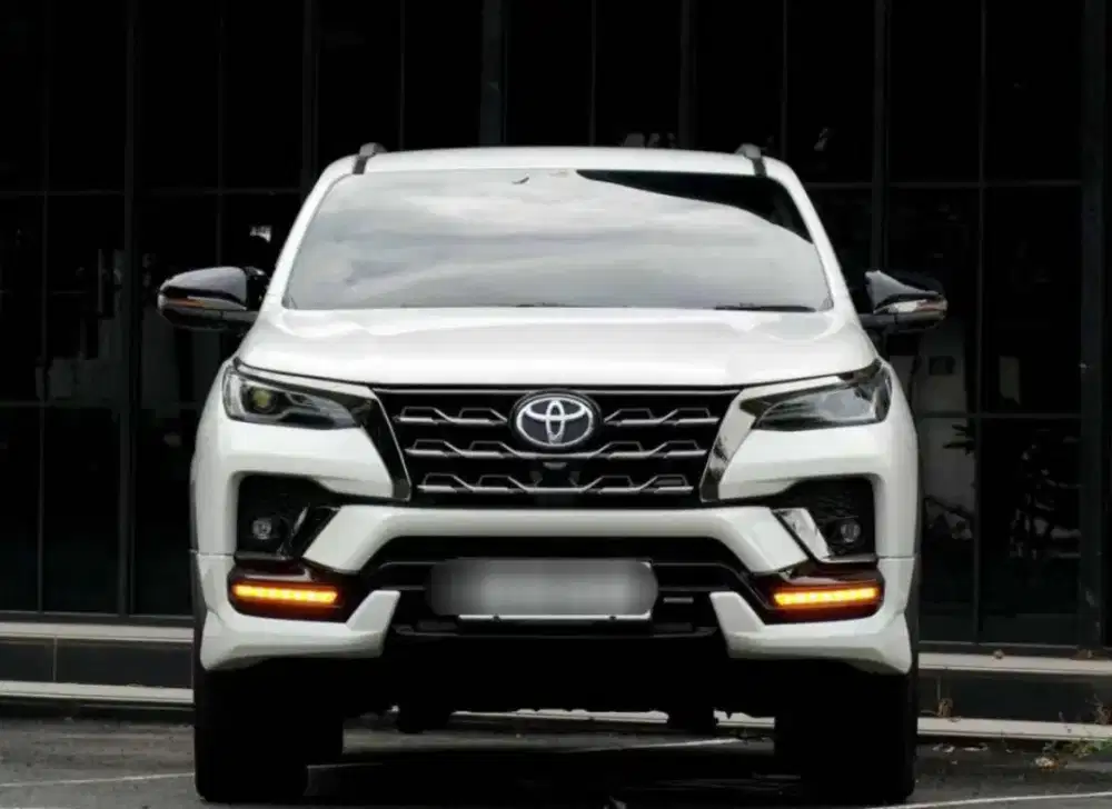 Fortuner 2.8 GR Sport 2023 Istimewa