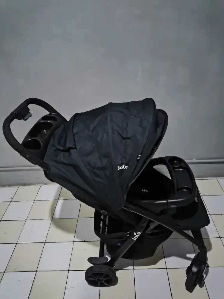 Stroller Joie like new
