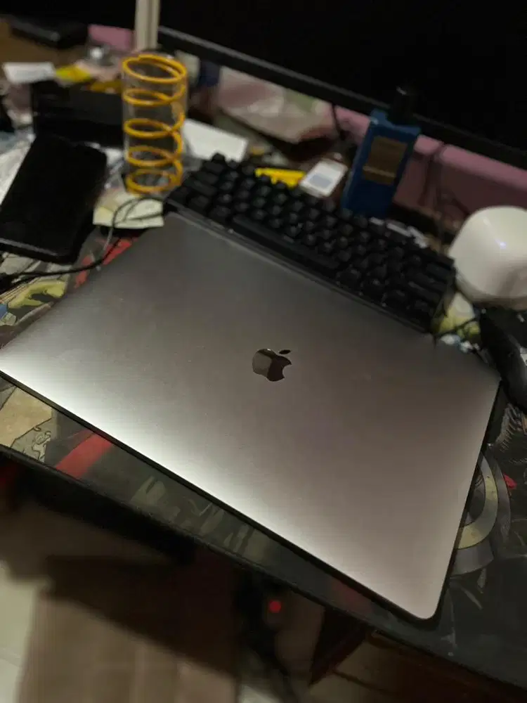 Macbook Pro 2018 15inch 16/512 Touchbar