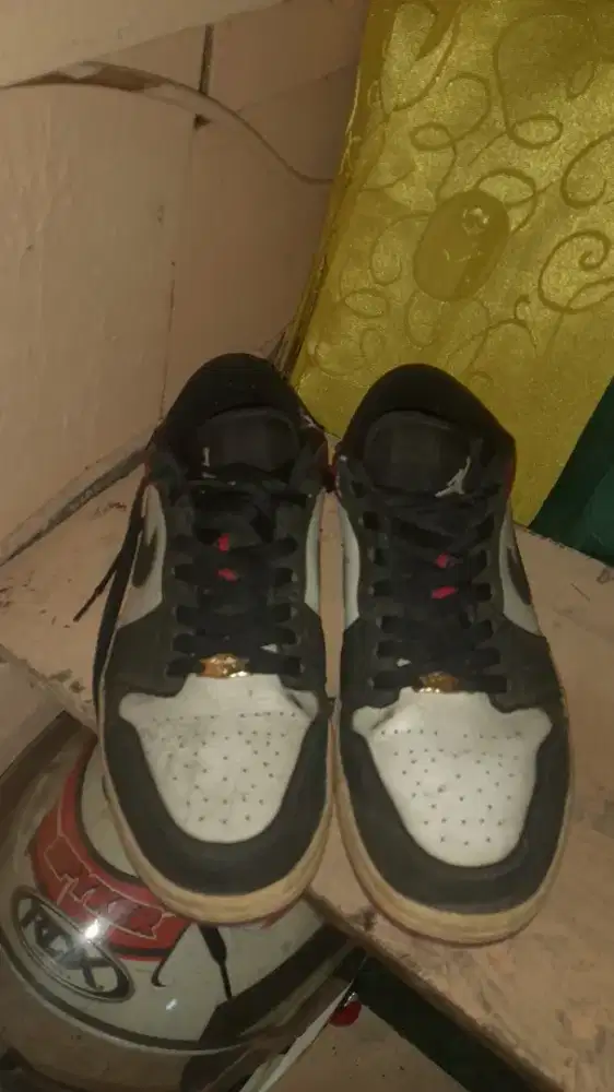 sepatu jordi BU