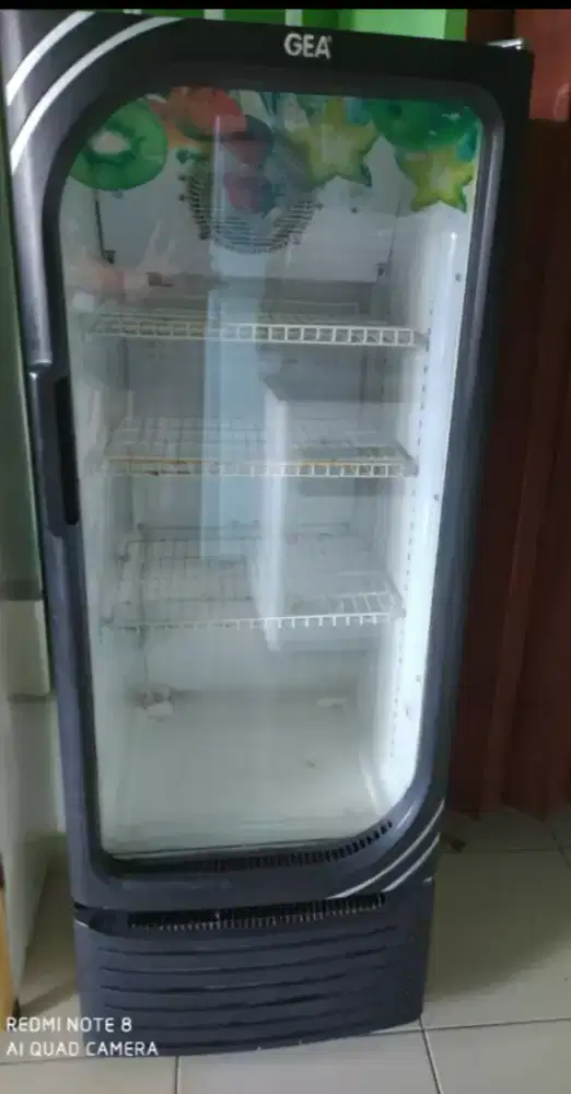 Pendingin minuman showcase