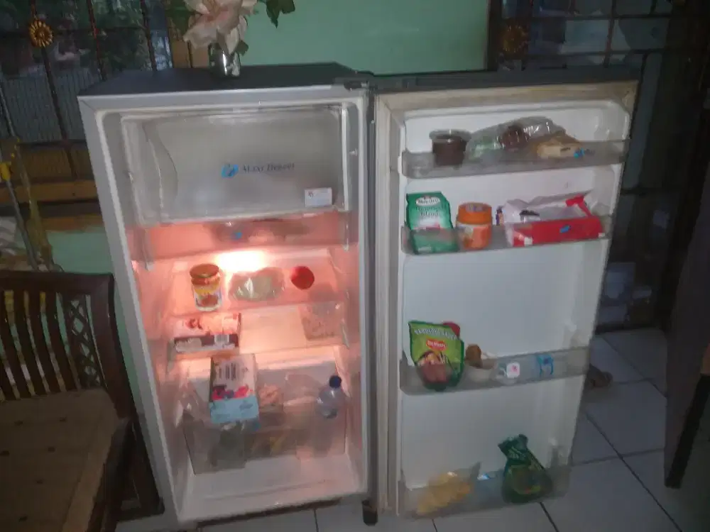 Kulkas 1 pntu low wat 50 wat sgt dngin beku normal free ongkir lalamov