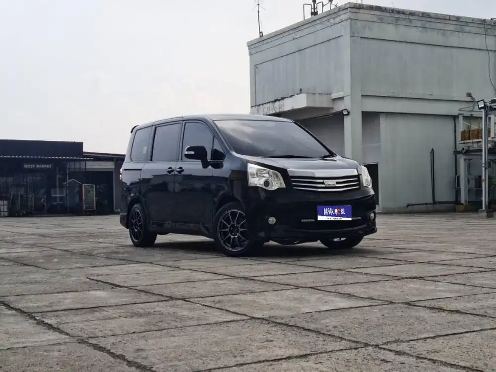 Toyota NAV1 NAV 1 LUXURY 2.0 V MATIC AT 2013 Hitam KM 108RB