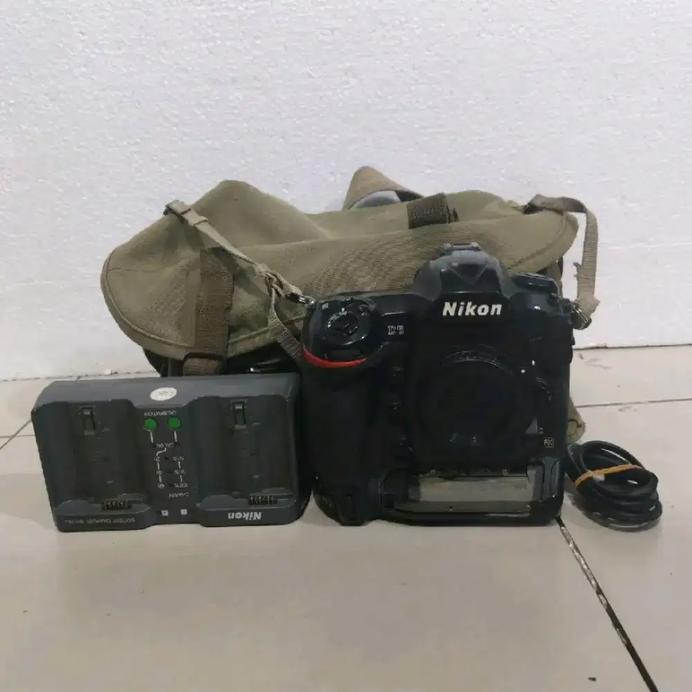 Kamera nikon D5-a body only tas