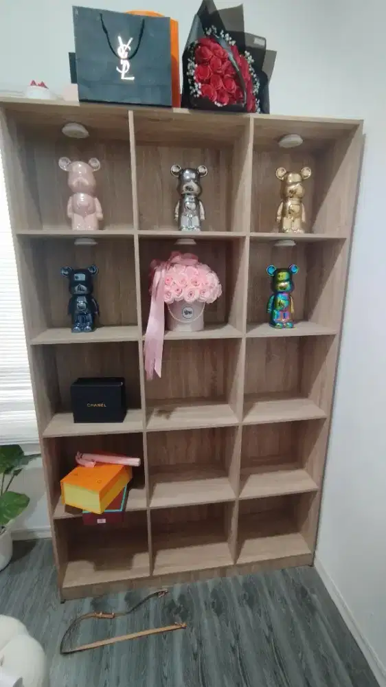 Rak serbaguna Empat tahap