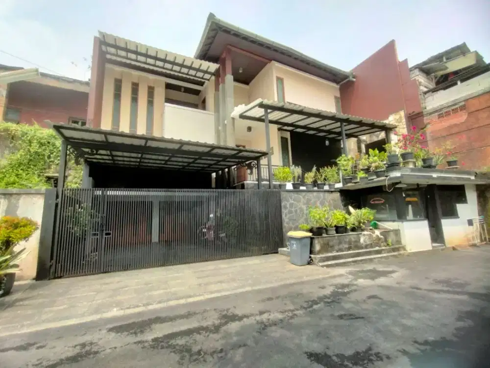 DIJUAL RUMAH MEWAH ALA VILLA DI BINTARO SEKTOR  9 ADA KOLAM RENANG
