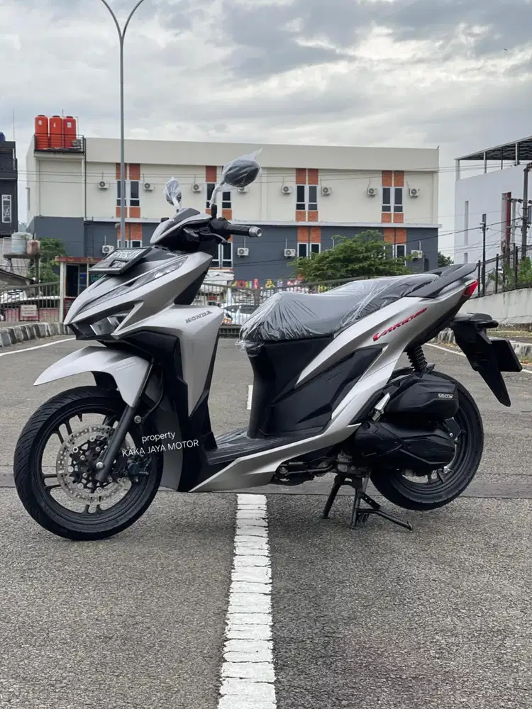 [CUMA 500 RIBU] VARIO 150 EXCLV 2021 SILVER CASH KREDIT BERGARANSI