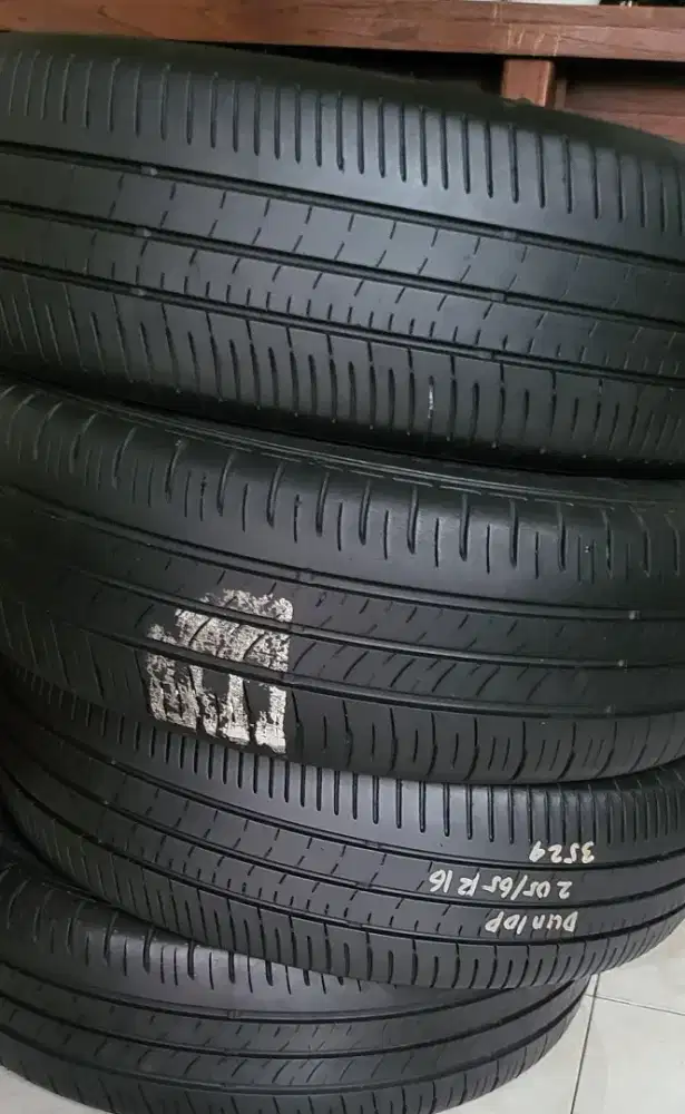 Ban second Dunlop 205/65 R16