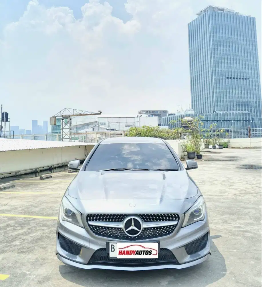 Mercedes Benz CLA200 AMG Tahun 2014 Automatic Abu-abu Metalik