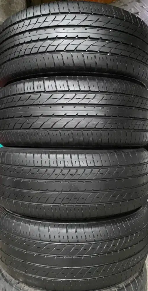 Ban toyo tranpath R30 ukuran 235/50/18