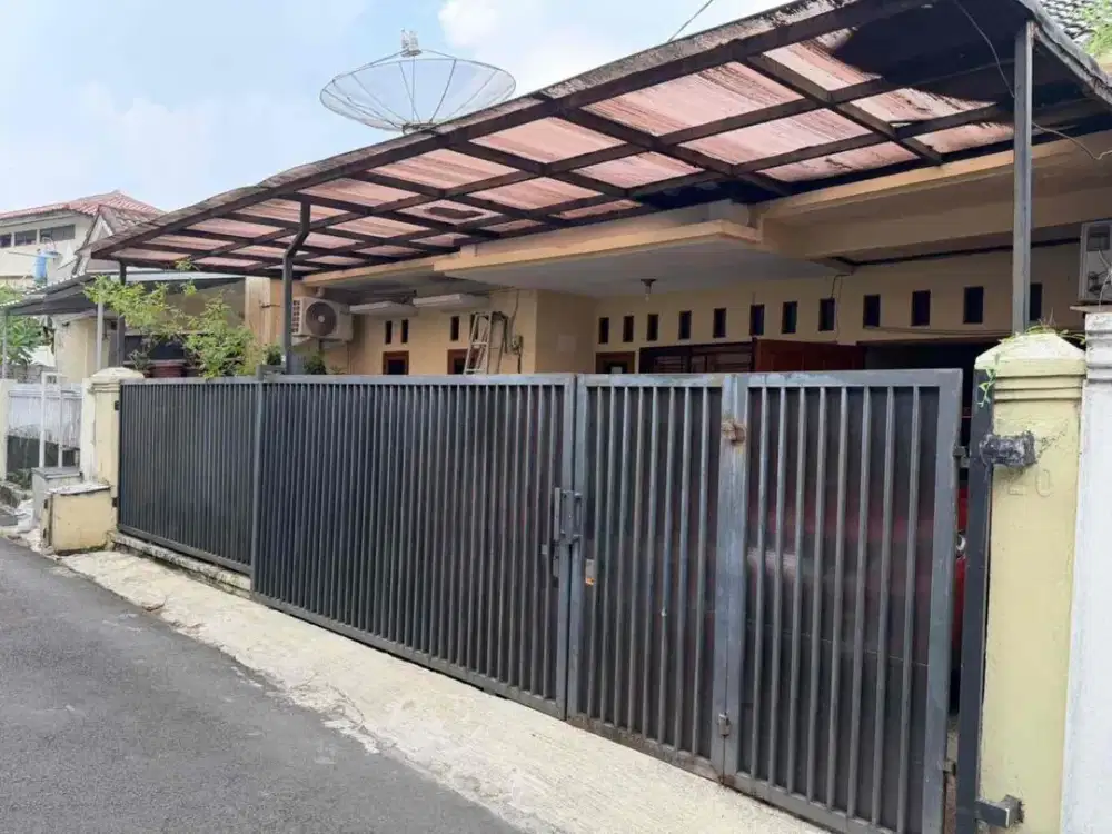 Rumah Bagus di Tebet Barat Eco Park Jakarta Selatan