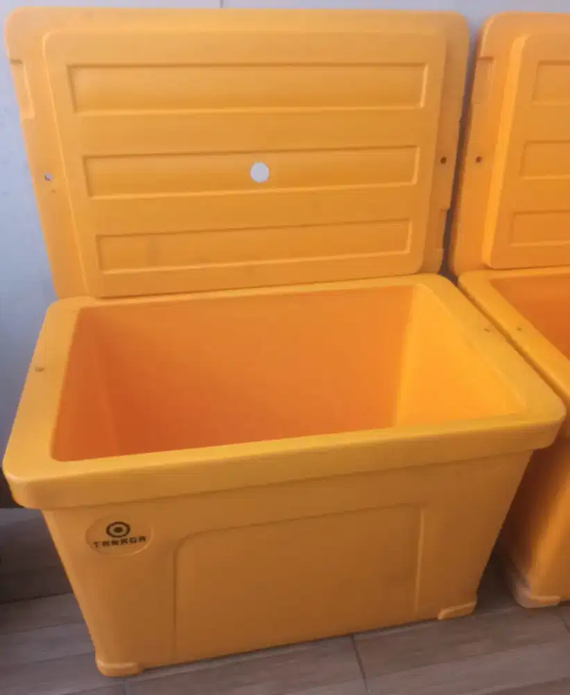 Dijual cooler box UK 220ltr