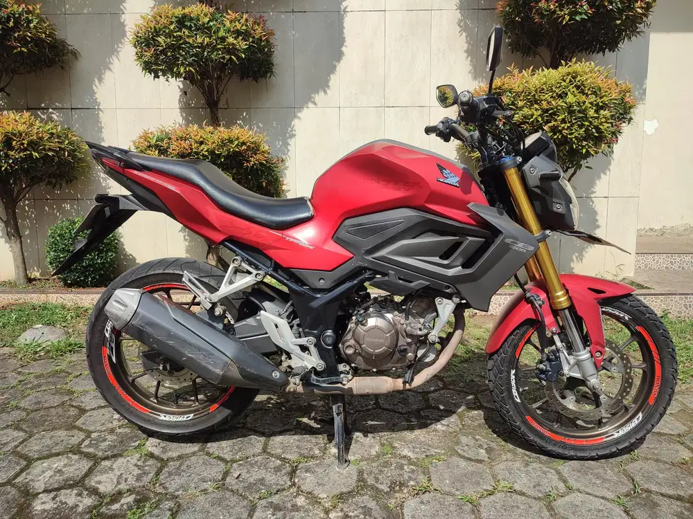 DIJUAL CB 150R STREETFIRE TAHUN 2022