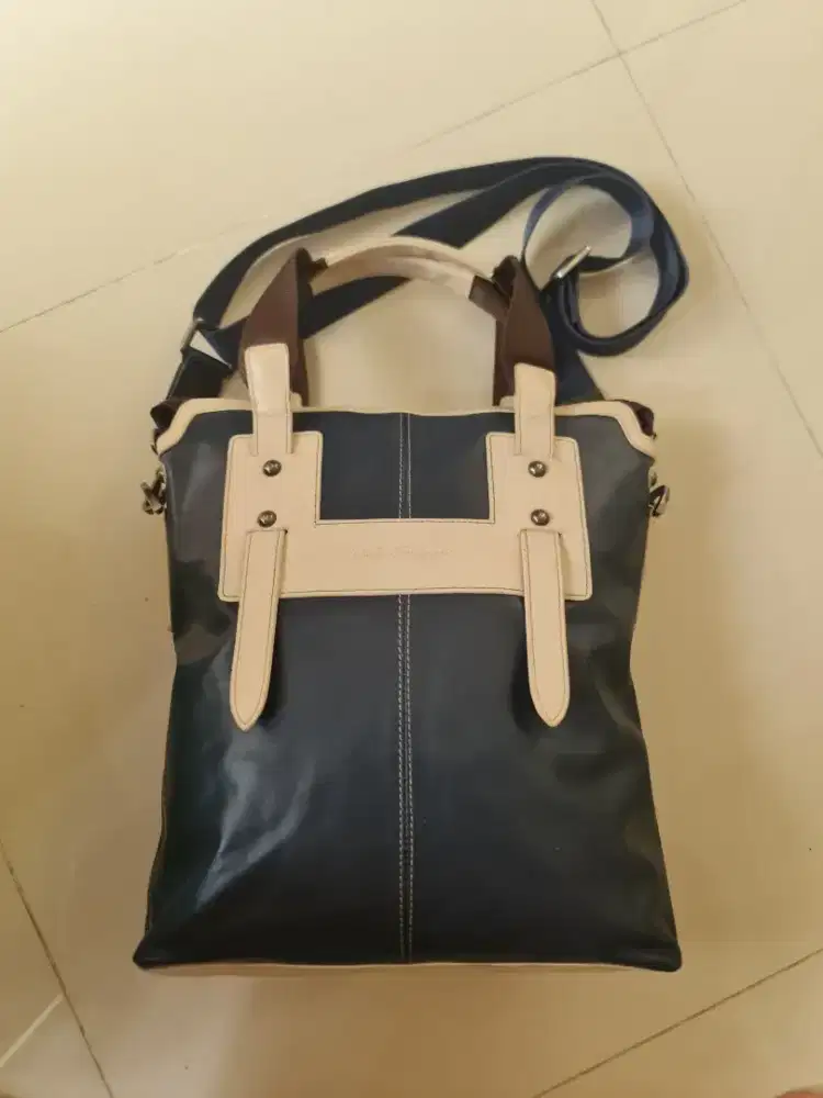 Tote Bag Pria Salvatore Ferragamo Blue with White Second
Kulit Asli