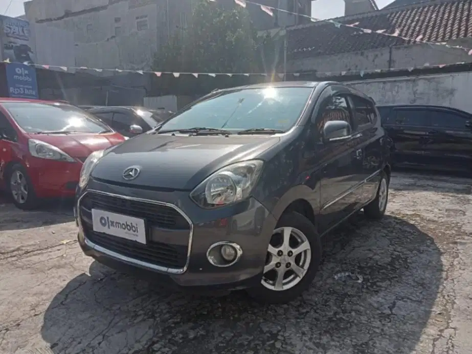 DP MURAH Daihatsu Ayla 1.0 X Bensin-MT 2016 Abu-Abu CAEKD