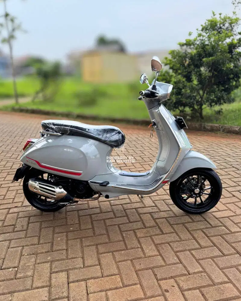 JUAL MURAH VESPA SPRINT S 150 iGET ABS FACELIFT 2019 MULUS