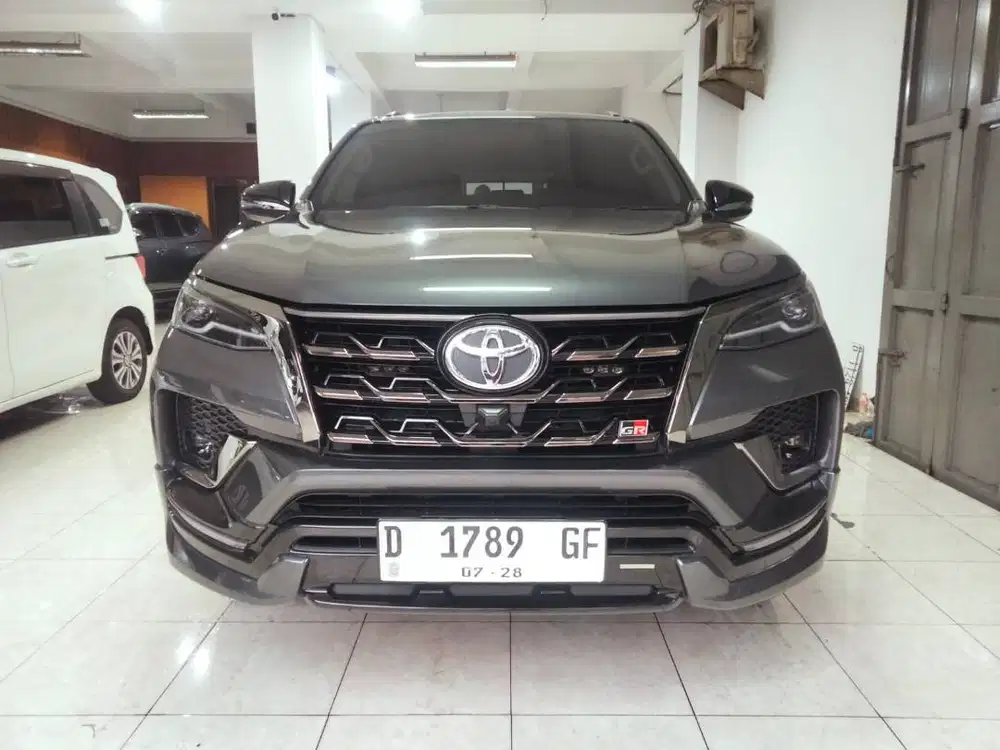 Toyota Fortuner 2.8 GR diesel at 2023 km 16 rb, full orsnl, spt baru