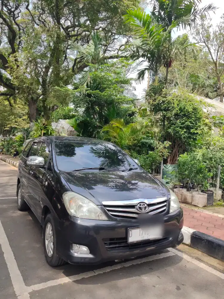 Innova V Automatic 2009