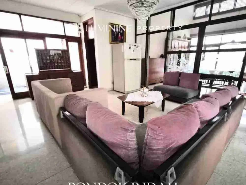 DIJUAL RUMAH SIAP HUNI LOKASI NYAMAN TENANG DAN SANGAT STRATEGIS DI PONDOK INDAH