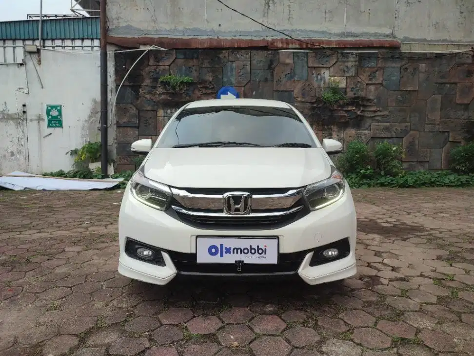 DP MURAH Honda Mobilio 1.5 E Bensin-AT 2019 Putih CAHRD