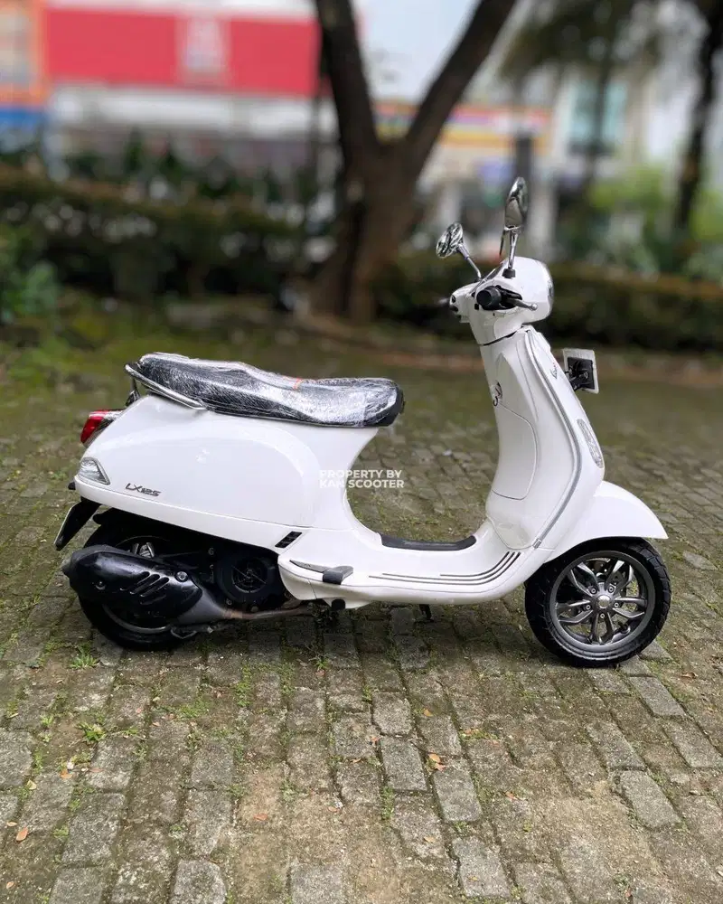 VESPA LX 125 iGET FACELIFT 2024 BERGARANSI
